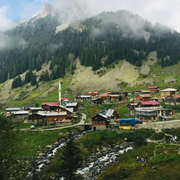 Mountain Village Charm — 500-piece jigsaw puzzle