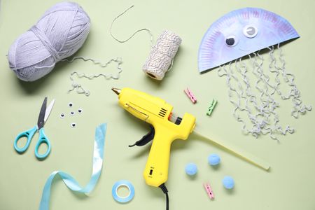 Creative Craft Scene — 300-piece jigsaw puzzle
