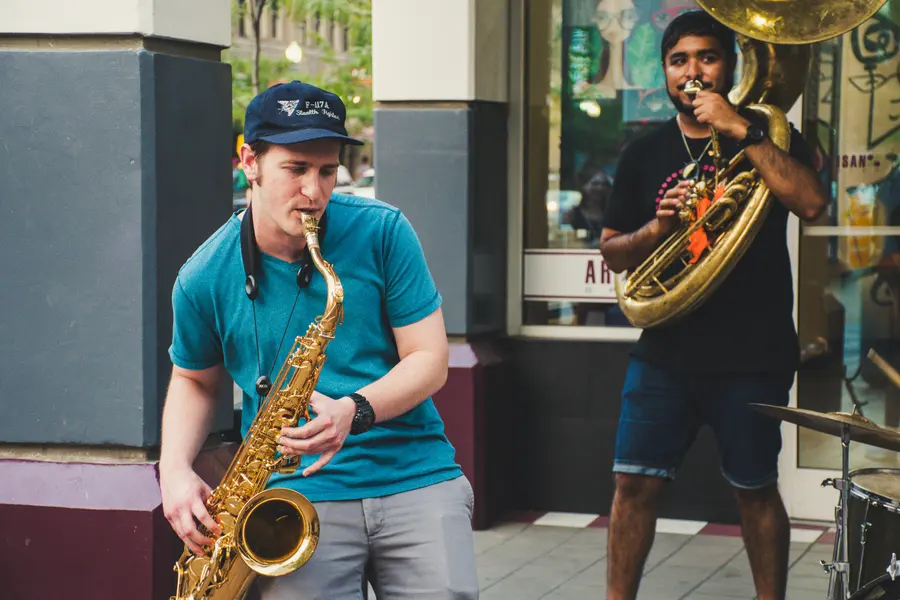 Street Music Vibrance — 400-piece jigsaw puzzle