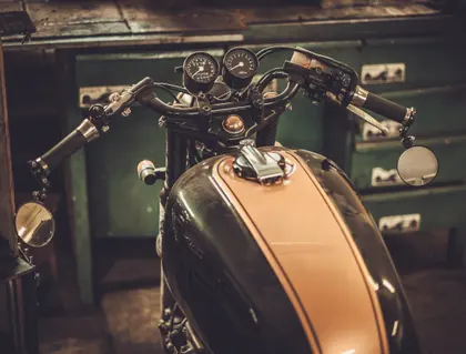 Vintage Motorcycle Charm — 300-piece jigsaw puzzle