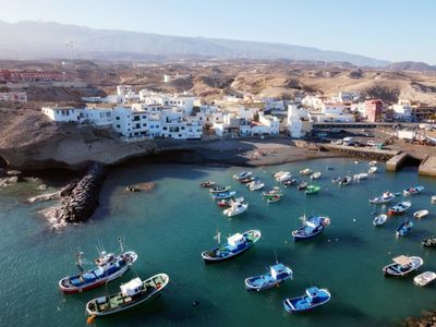 Coastal Fishing Village — 200-piece jigsaw puzzle