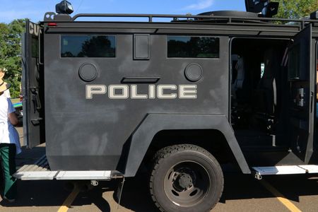 Police Armored Vehicle — 300-piece jigsaw puzzle