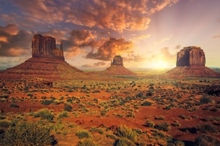 Sunset Over Monument Valley — 200-piece jigsaw puzzle