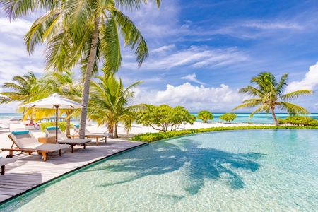 Tropical Island Retreat — 500-piece jigsaw puzzle
