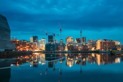 Evening City Reflection — 300-piece jigsaw puzzle