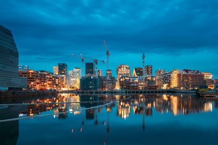Evening City Reflection — 300-piece jigsaw puzzle