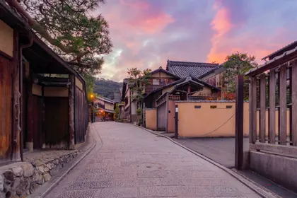 Sunset in Kyoto Alley — 100-piece jigsaw puzzle