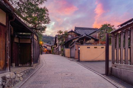 Sunset in Kyoto Alley — 100-piece jigsaw puzzle