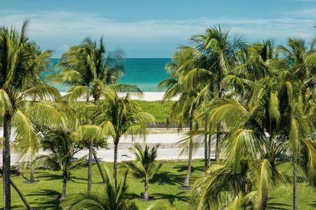 Tropical Beach Paradise — 150-piece jigsaw puzzle