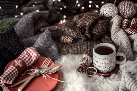 Cozy Winter Setting — 300-piece jigsaw puzzle