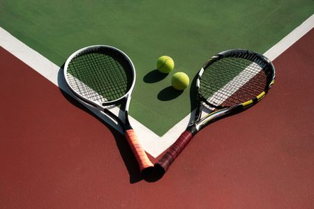 Tennis Court Harmony — 400-piece jigsaw puzzle