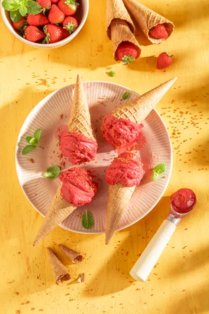Strawberry Delight Cones — 200-piece jigsaw puzzle
