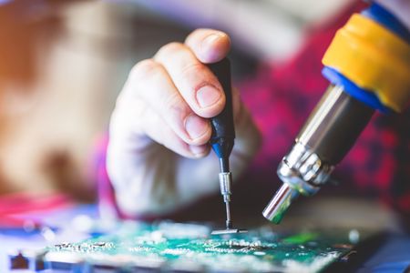 Precision Soldering Craft — 150-piece jigsaw puzzle