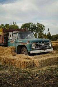 Rustic Truck Retreat — 200-piece jigsaw puzzle
