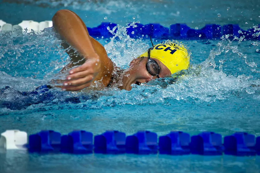 Dynamic Swim Stroke — 200-piece jigsaw puzzle