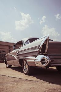 Classic Car Elegance — 64-piece jigsaw puzzle