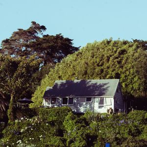 Secluded Garden Retreat — 500-piece jigsaw puzzle