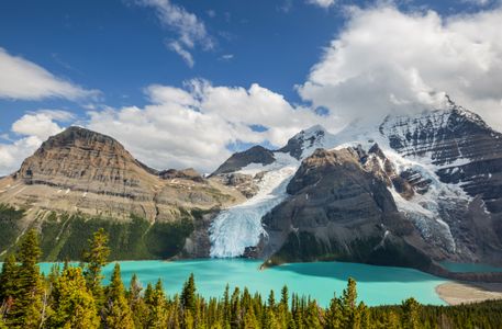 Majestic Glacier View — 300-piece jigsaw puzzle