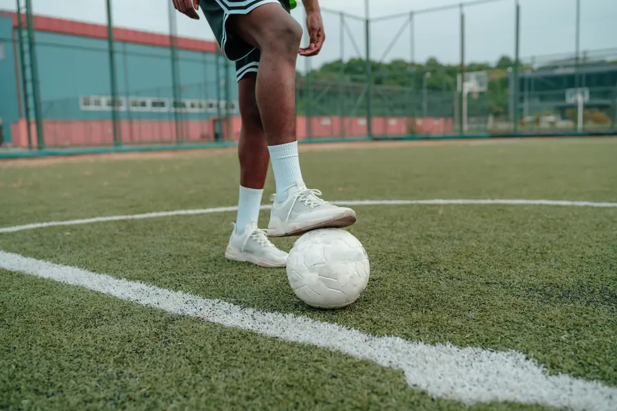 Football Practice Focus — 100-piece jigsaw puzzle
