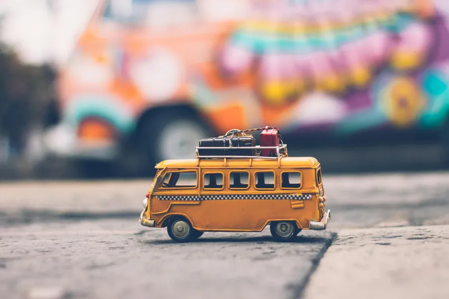 Viagem de carro em miniatura — quebra-cabeça de 300 peças