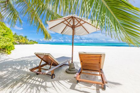 Tropical Beach Escape — 100-piece jigsaw puzzle
