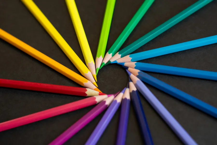 Colorful Pencil Spiral — 150-piece jigsaw puzzle