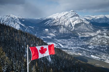 Canadian Alpine View — 500-piece jigsaw puzzle