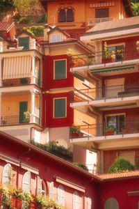 Colorful Italian Facade — 200-piece jigsaw puzzle