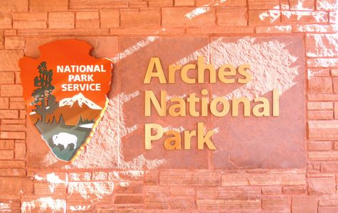Arches National Park Sign — 150-piece jigsaw puzzle