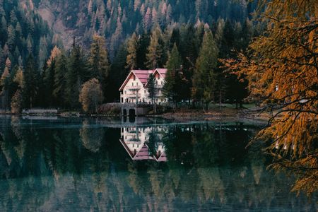 Lakeside Tranquility — 150-piece jigsaw puzzle