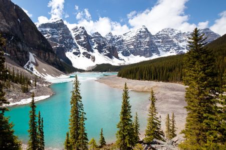 Turquoise Mountain Lake — 150-piece jigsaw puzzle