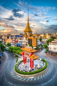 Temple At City Crossroads — 400-piece jigsaw puzzle