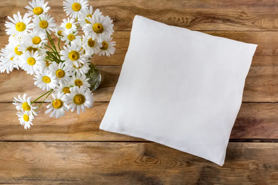 Daisies and Linen — 100-piece jigsaw puzzle