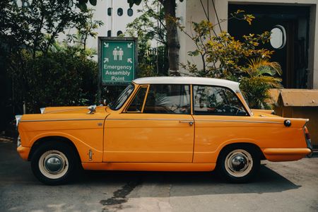 Vintage Yellow Car — 100-piece jigsaw puzzle