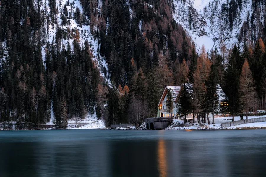 Winter Lakeside Retreat — 64-piece jigsaw puzzle