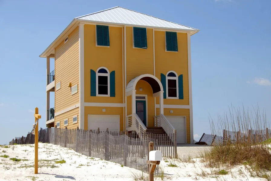 Sunny Beach House — 400-piece jigsaw puzzle