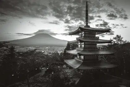 Pagoda at Mount Fuji — 300-piece jigsaw puzzle