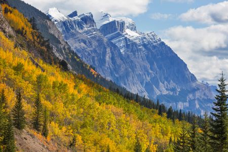 Autumn Mountain Splendor — 100-piece jigsaw puzzle