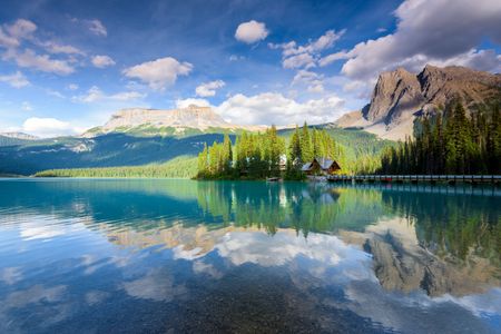 Tranquil Mountain Reflection — 500-piece jigsaw puzzle