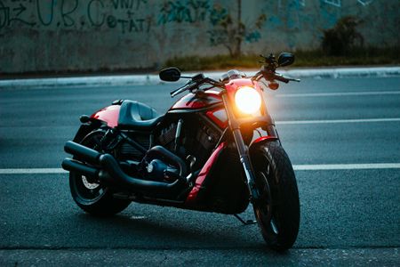 City Night Rider — 200-piece jigsaw puzzle