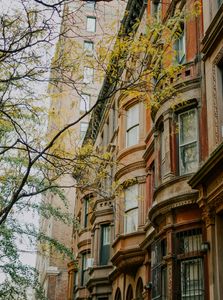 Autumn City Facade — 200-piece jigsaw puzzle