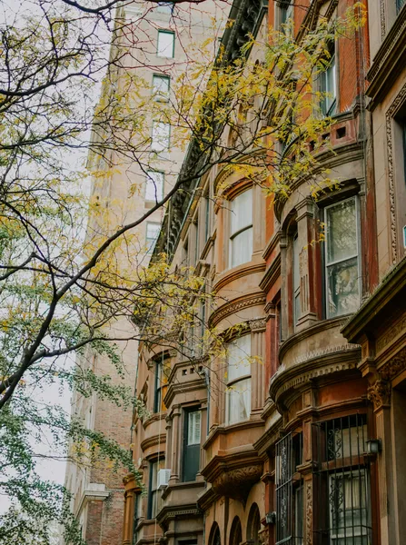 Autumn City Facade — 200-piece jigsaw puzzle