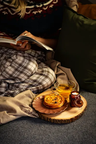 Cozy Winter Reading — 300-piece jigsaw puzzle