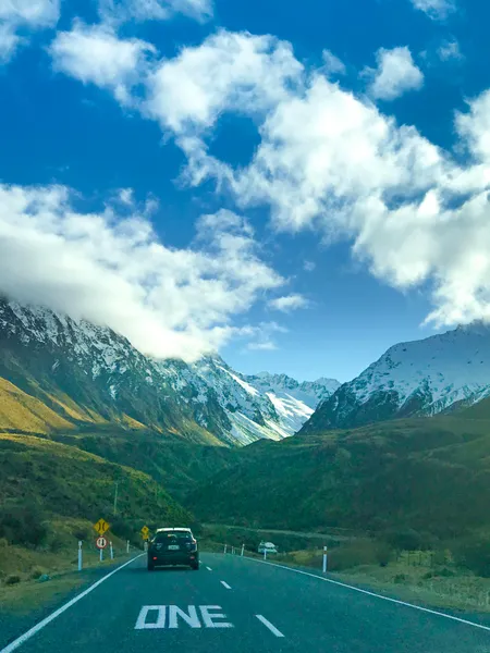 穿越群山之旅 — 400 块拼图