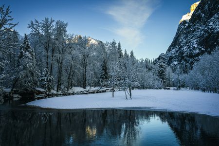Winter Wonderland Reflection — 200-piece jigsaw puzzle
