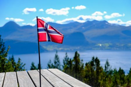 Norwegian Flag View — 500-piece jigsaw puzzle