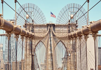 Iconic Bridge Symmetry — 200-piece jigsaw puzzle