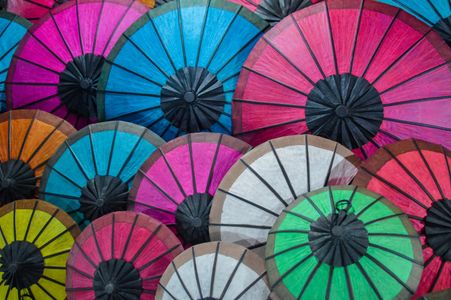 Vibrant Paper Umbrellas — 150-piece jigsaw puzzle
