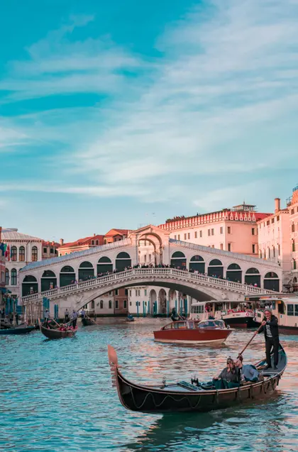 Gondolas on Venetian Waters — 200-piece jigsaw puzzle