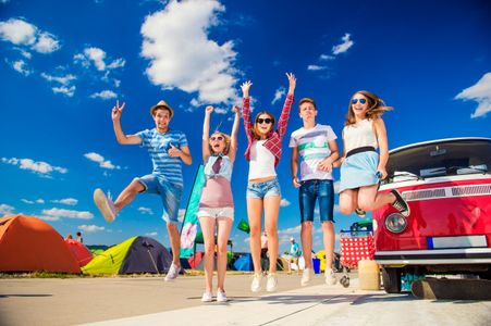 Joyful Summer Camping — 200-piece jigsaw puzzle